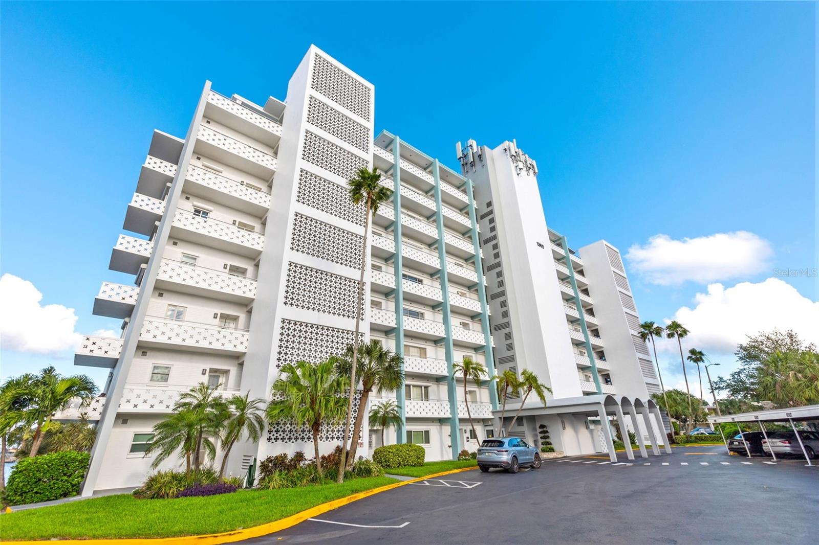 1365 SNELL ISLE BLVD NE #8D, ST PETERSBURG, FL, 33704