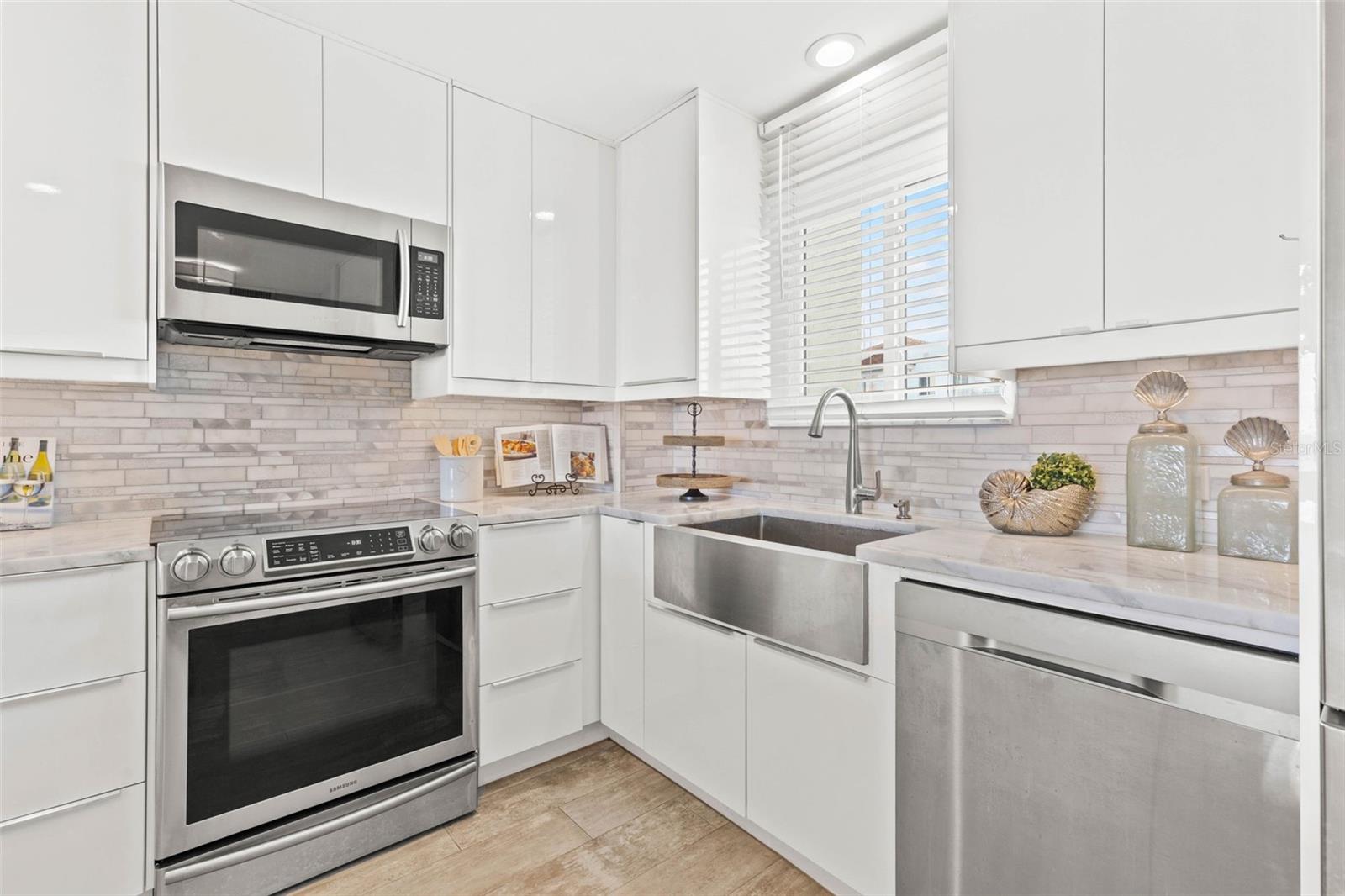 1365 SNELL ISLE BLVD NE #8D, ST PETERSBURG, FL, 33704