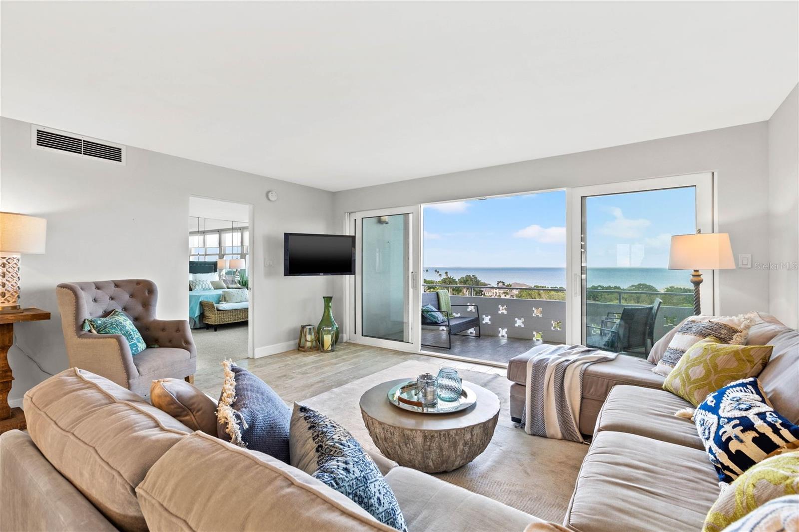 1365 SNELL ISLE BLVD NE #8D, ST PETERSBURG, FL, 33704