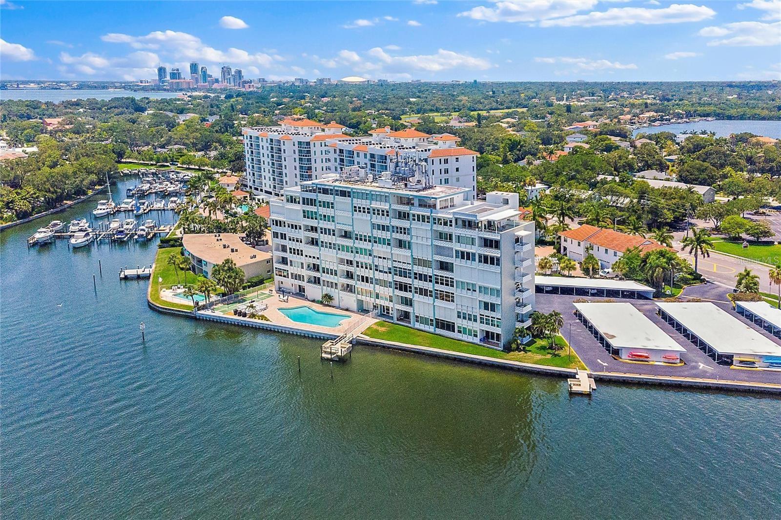 1365 SNELL ISLE BLVD NE #8D, ST PETERSBURG, FL, 33704