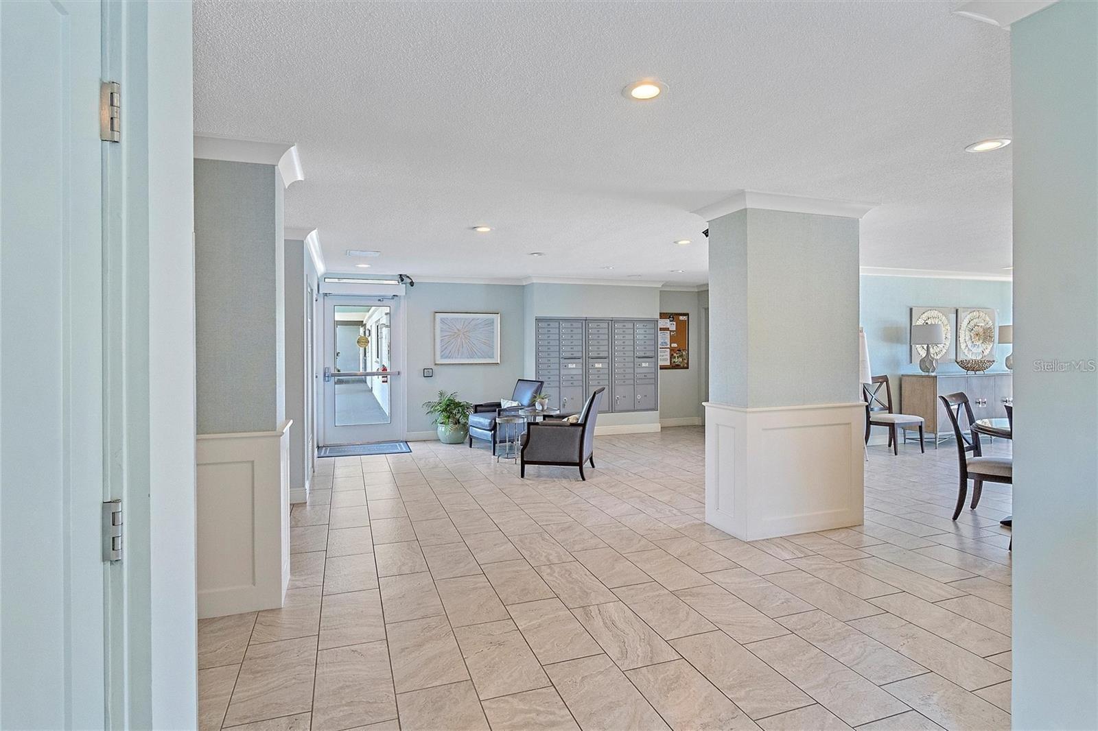 1365 SNELL ISLE BLVD NE #8D, ST PETERSBURG, FL, 33704