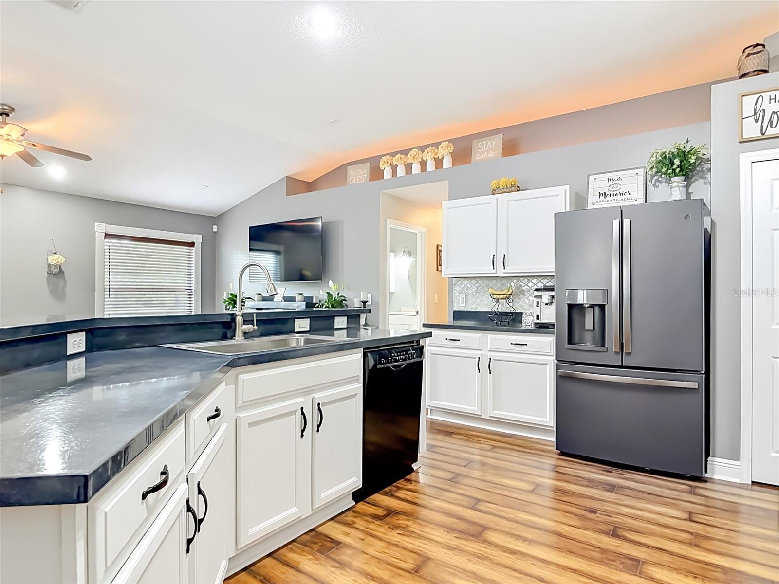 1935 E ANCHOR DR, DELTONA, FL, 32725
