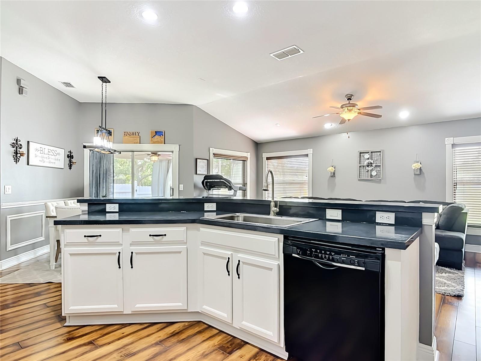 1935 E ANCHOR DR, DELTONA, FL, 32725