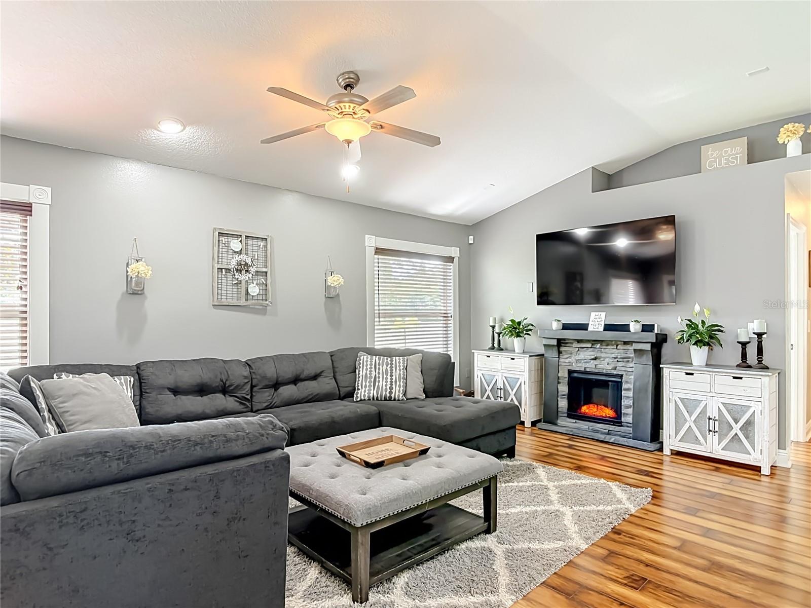 1935 E ANCHOR DR, DELTONA, FL, 32725