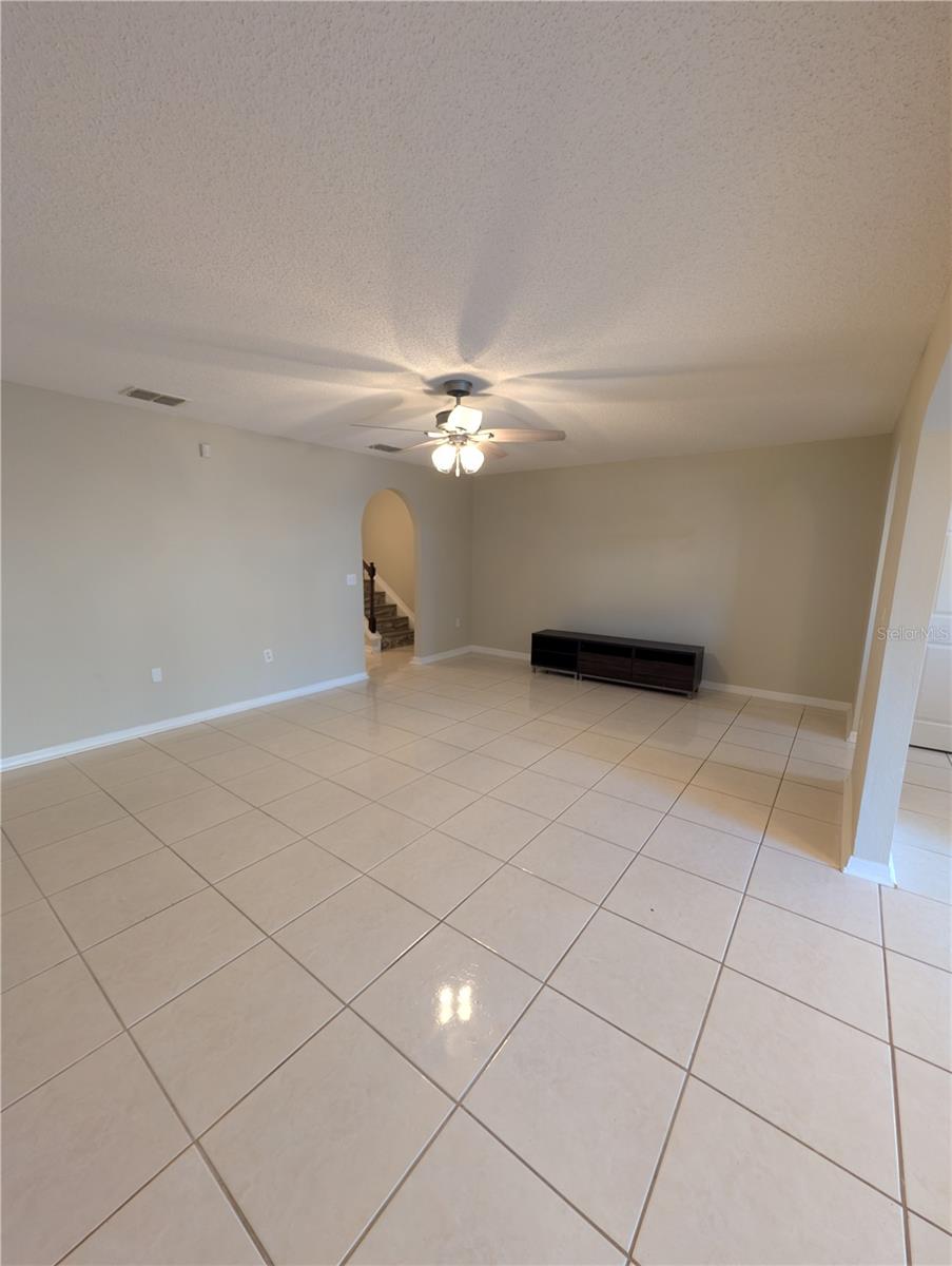 4630 ASHBURN SQUARE DR, TAMPA, FL, 33610