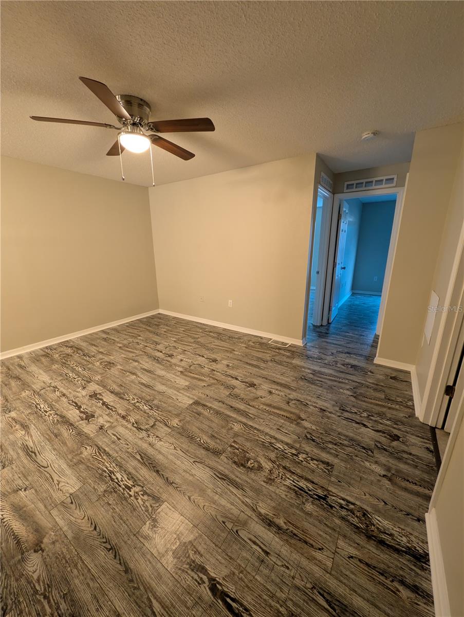 4630 ASHBURN SQUARE DR, TAMPA, FL, 33610