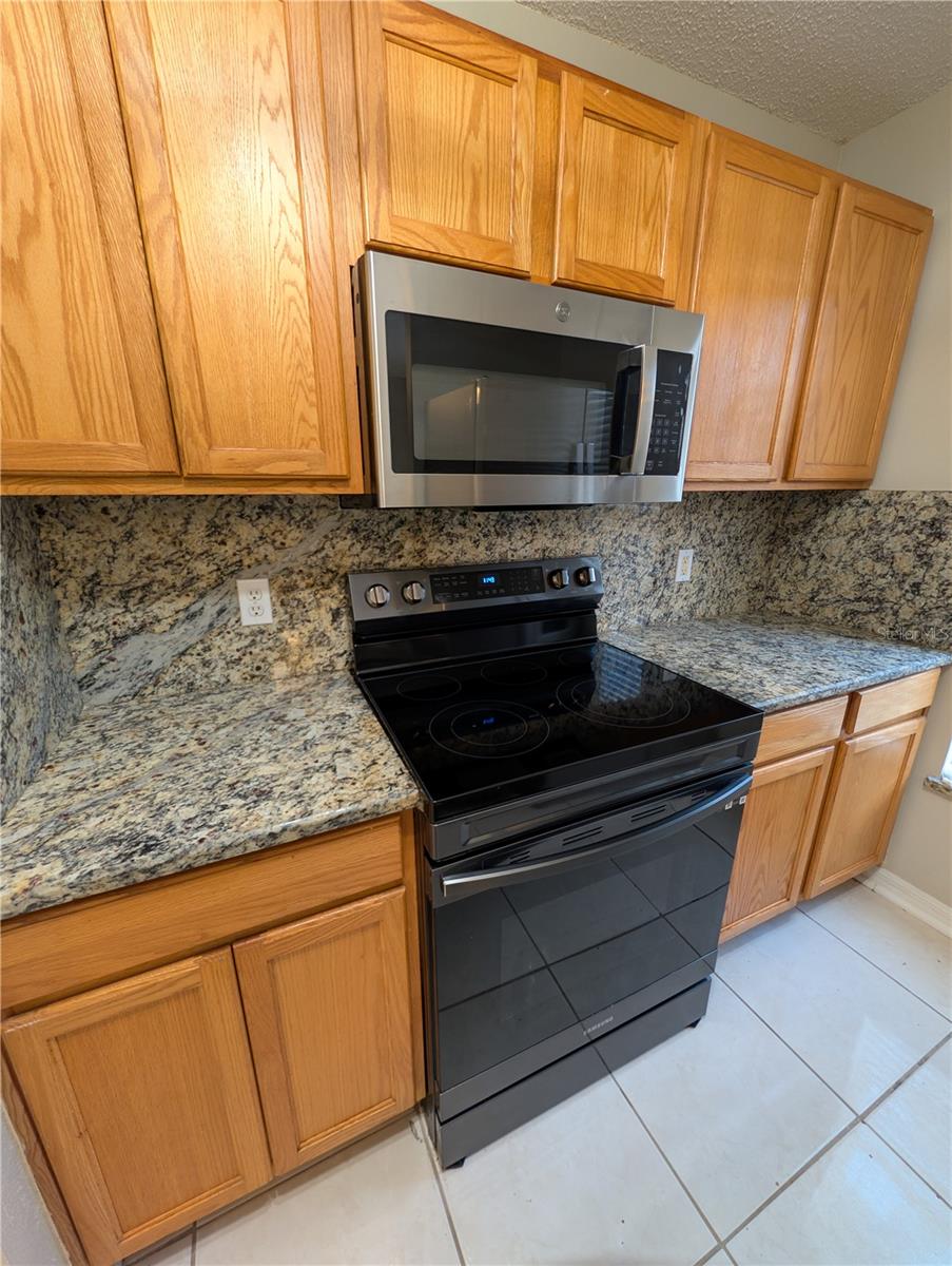 4630 ASHBURN SQUARE DR, TAMPA, FL, 33610