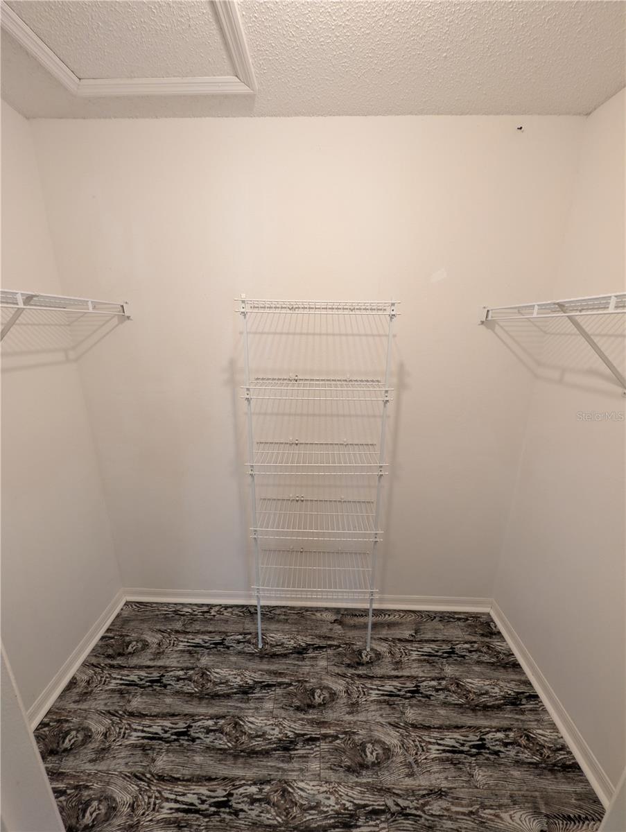 4630 ASHBURN SQUARE DR, TAMPA, FL, 33610