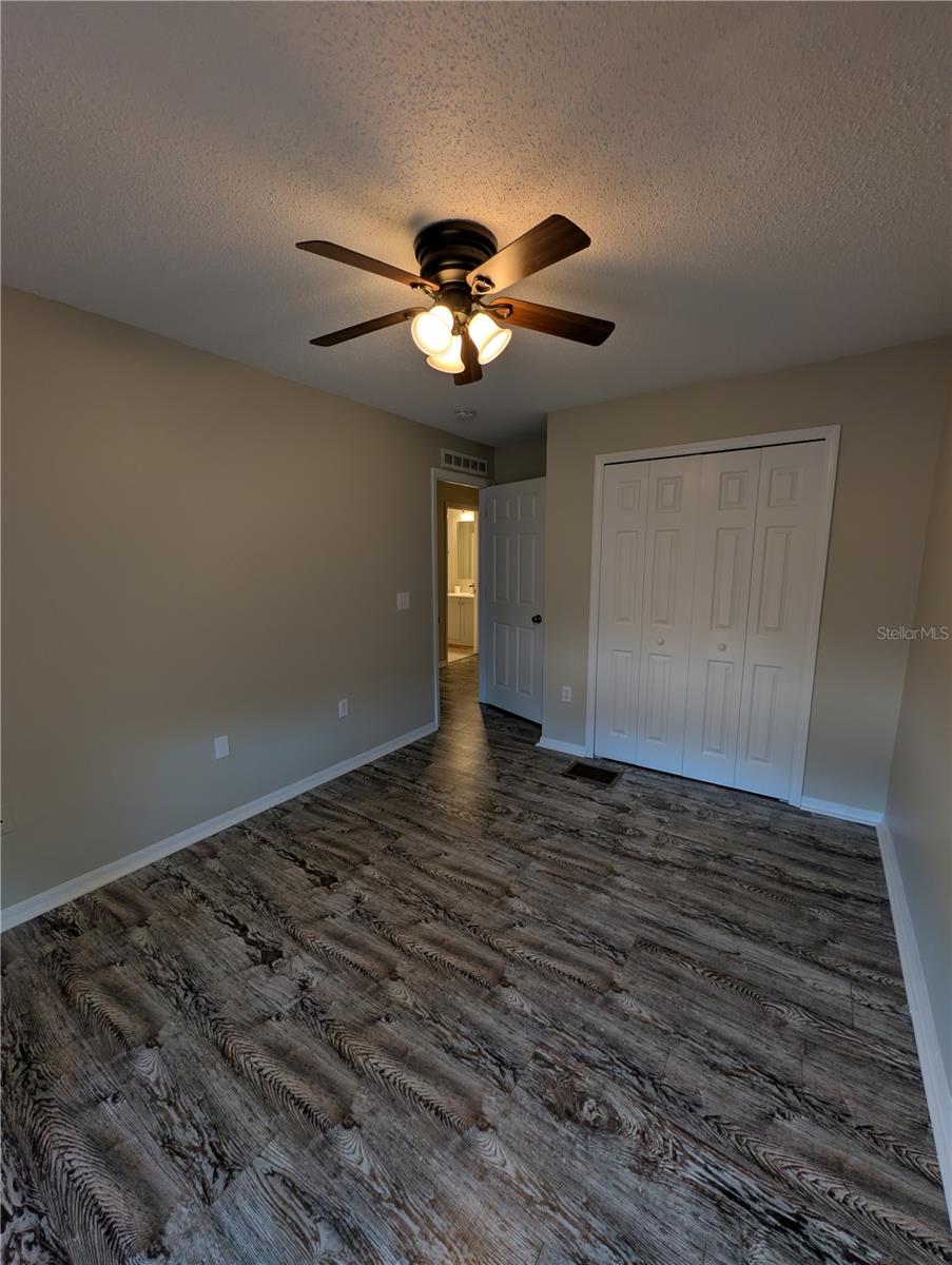 4630 ASHBURN SQUARE DR, TAMPA, FL, 33610