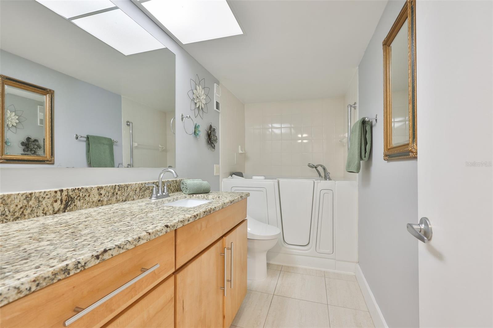 1581 GULF BLVD #103N, CLEARWATER BEACH, FL, 33767