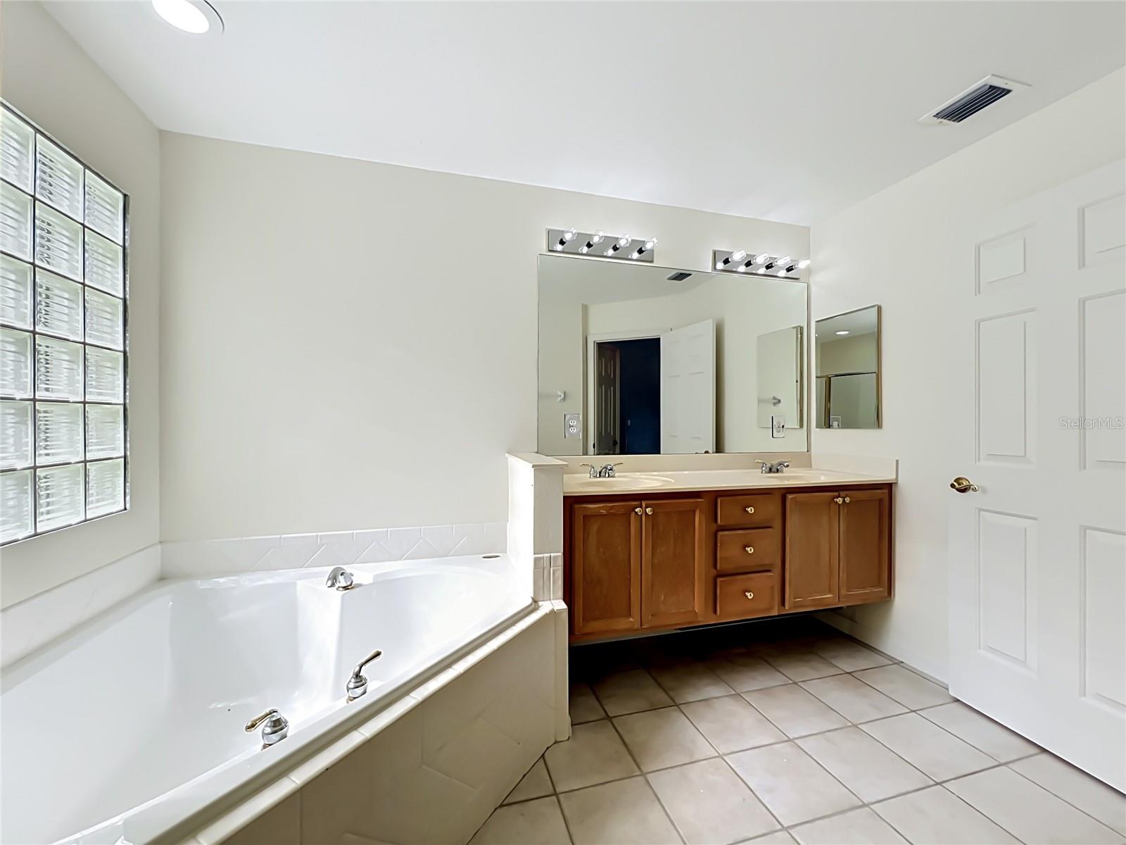 32936 SCENIC HILLS DR, MOUNT DORA, FL, 32757