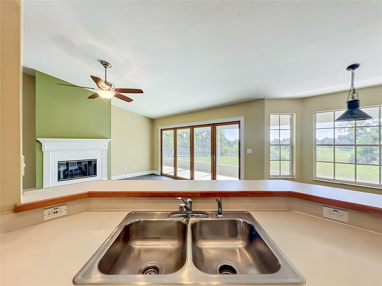 32936 SCENIC HILLS DR, MOUNT DORA, FL, 32757