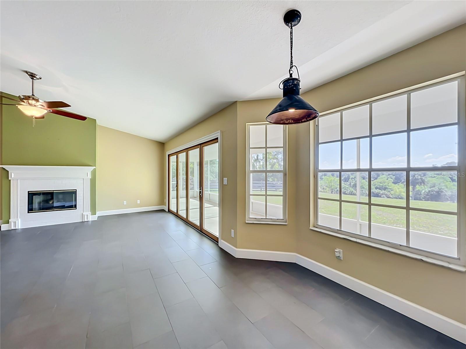 32936 SCENIC HILLS DR, MOUNT DORA, FL, 32757