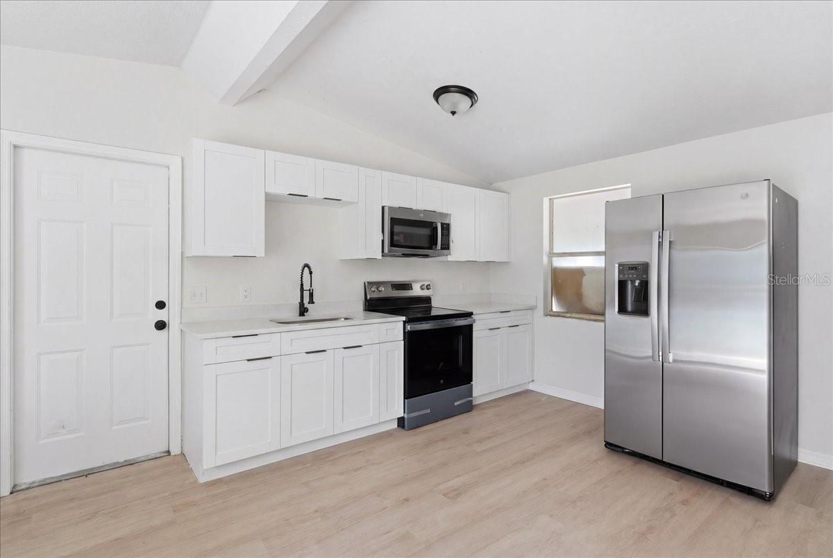 2515 HEBB RD, AUBURNDALE, FL, 33823