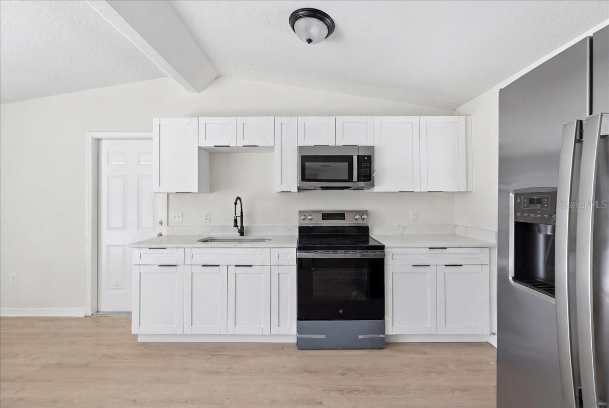 2515 HEBB RD, AUBURNDALE, FL, 33823