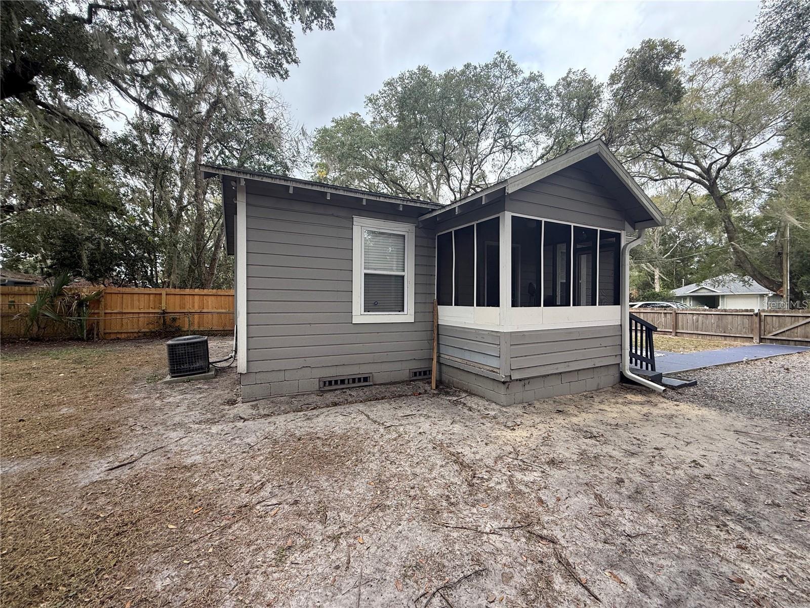 1411 NE 1ST AVE, GAINESVILLE, FL, 32641