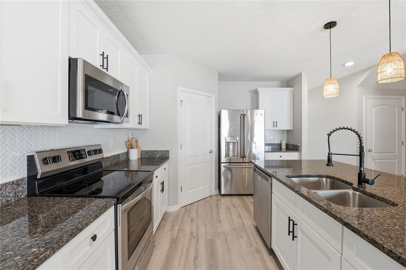 1895 GREEN DRAGON DR, ST CLOUD, FL, 34771