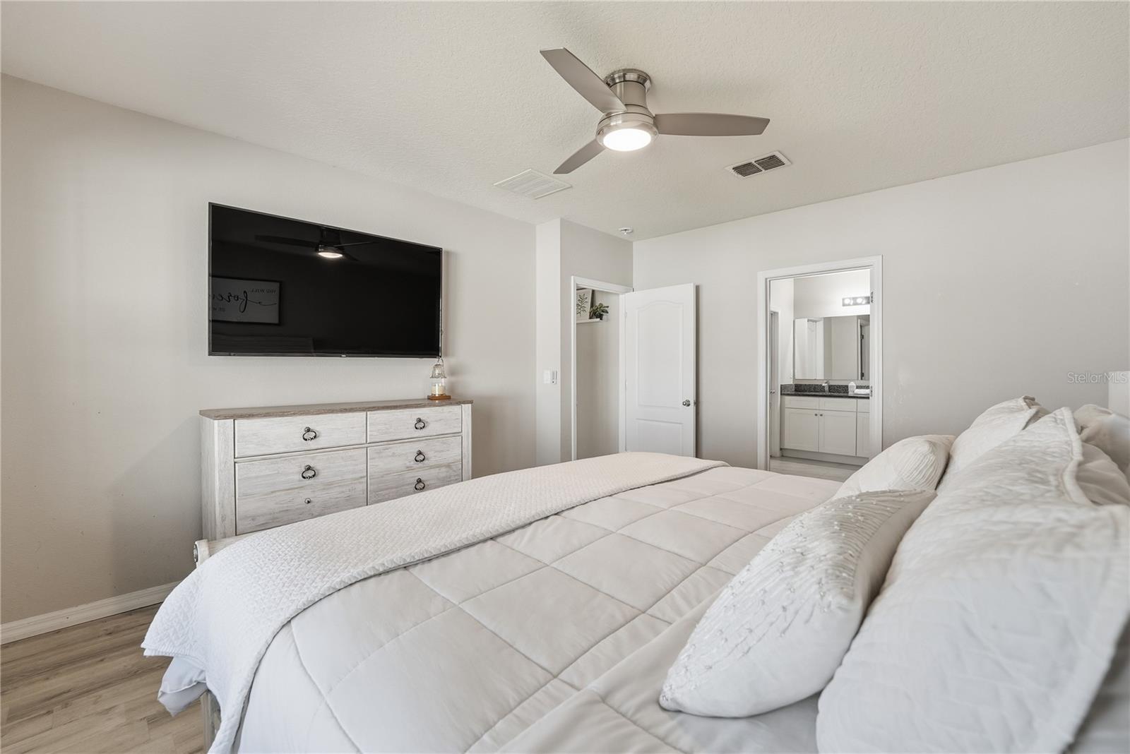 1895 GREEN DRAGON DR, ST CLOUD, FL, 34771