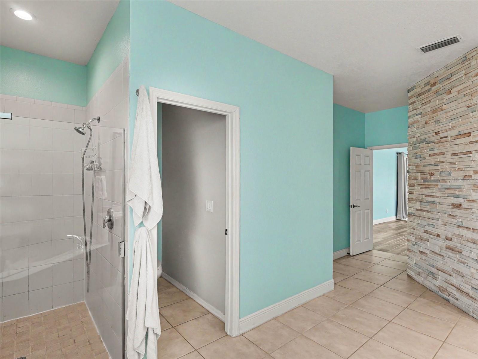 1656 PINYON PINE DR, SARASOTA, FL, 34240