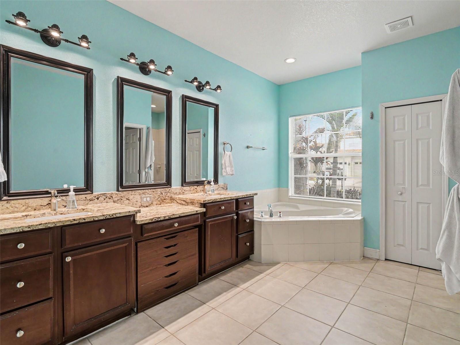 1656 PINYON PINE DR, SARASOTA, FL, 34240