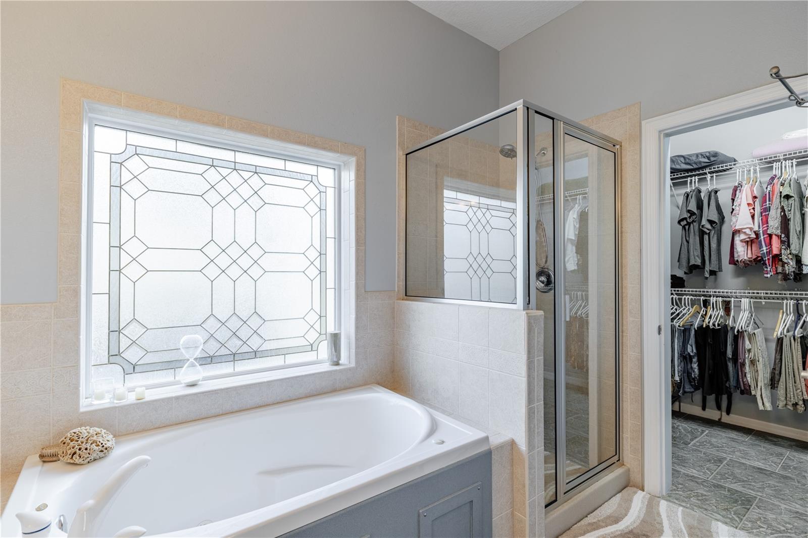 25101 TURKEY LAKE RD, HOWEY IN THE HILLS, FL, 34737