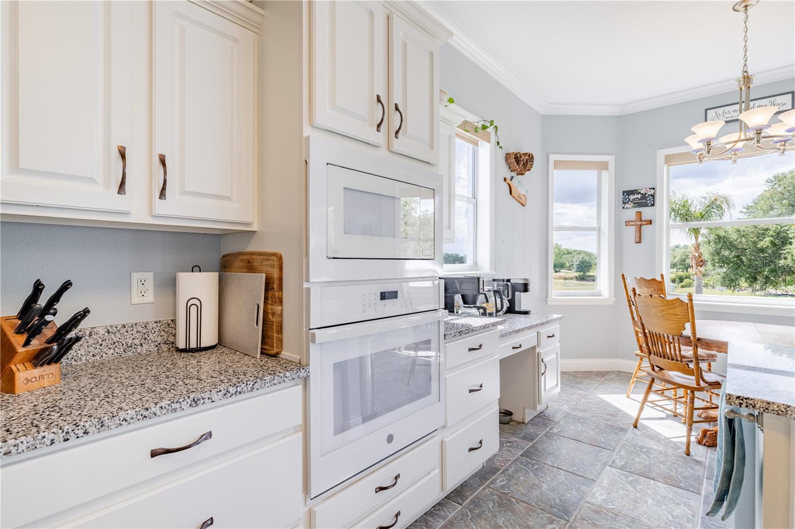 25101 TURKEY LAKE RD, HOWEY IN THE HILLS, FL, 34737