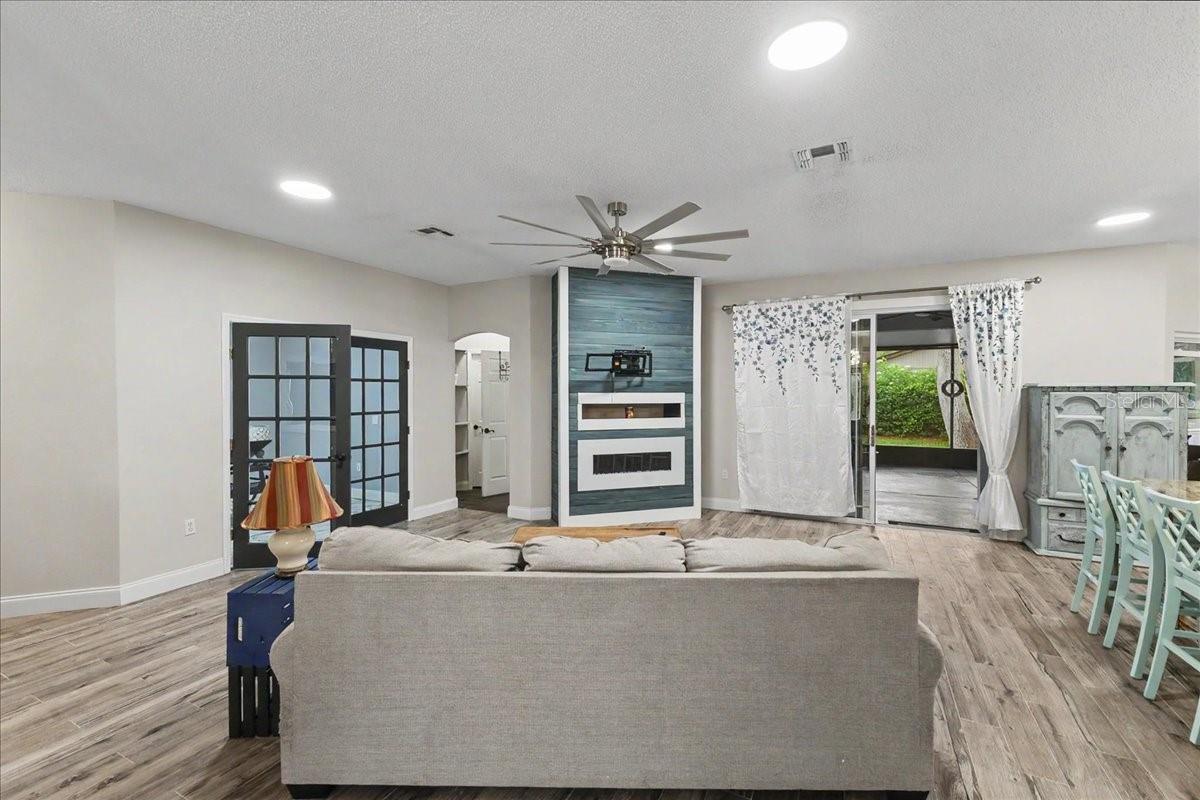 1830 ORANGE TREE DR, EDGEWATER, FL, 32132