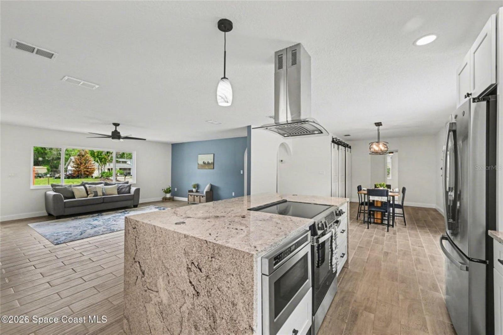 2678 PINE AVE, MIMS, FL, 32754