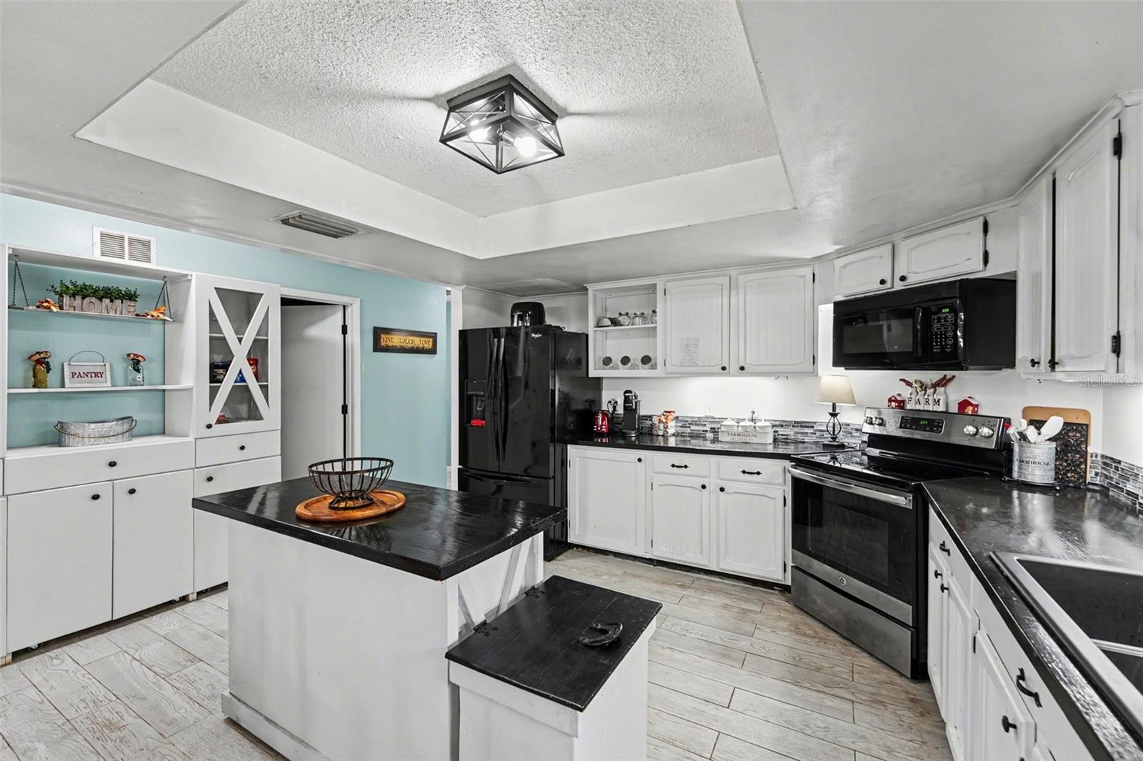 429 MANOR BLVD, PALM HARBOR, FL, 34683