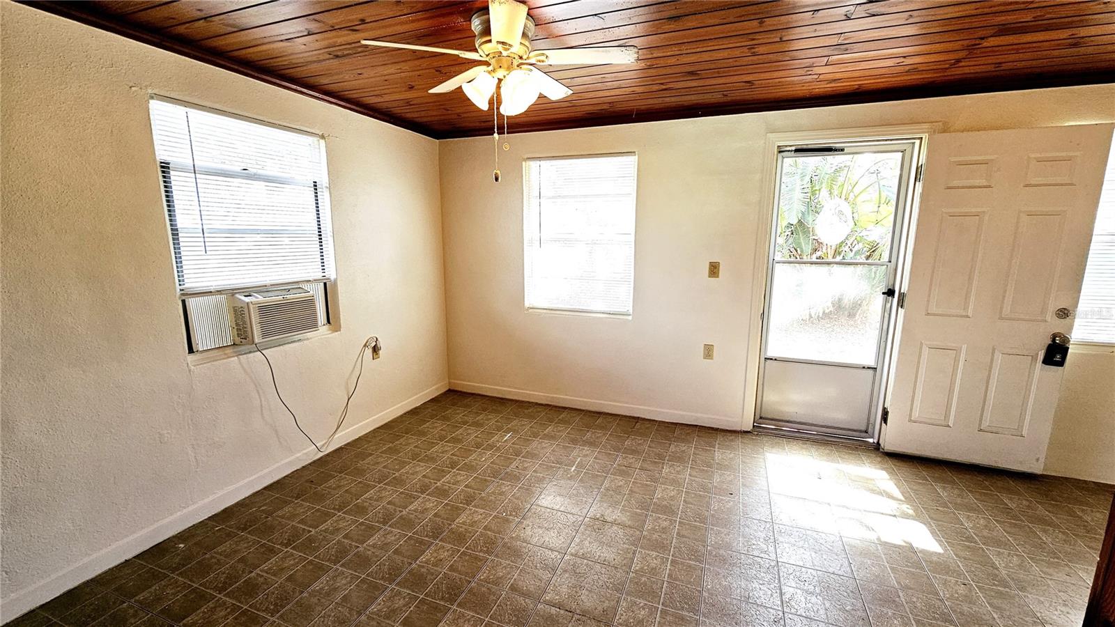 19 N MANGO ST #B, ENGLEWOOD, FL, 34223