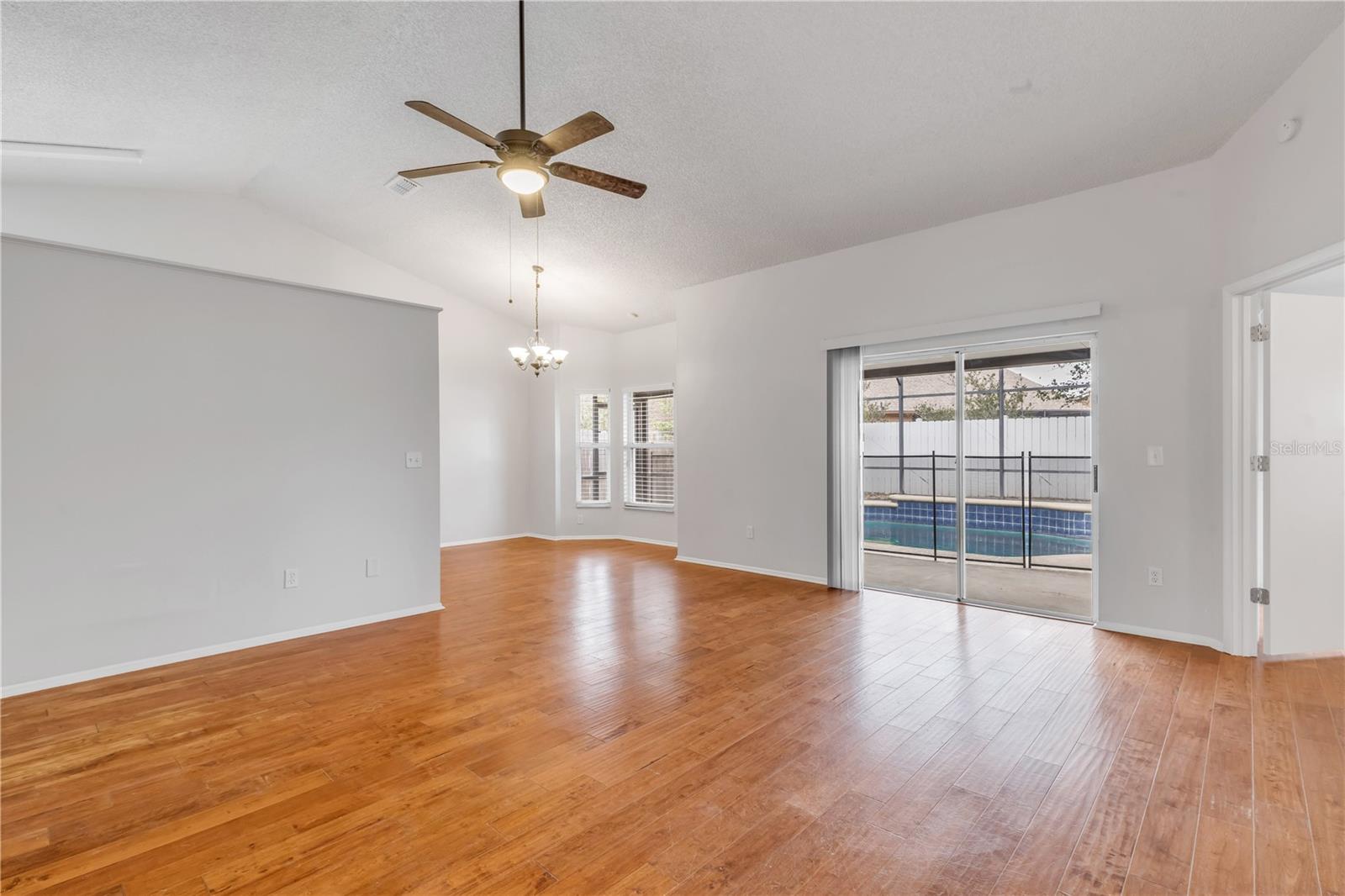 1517 CRAWFORD DR, APOPKA, FL, 32703