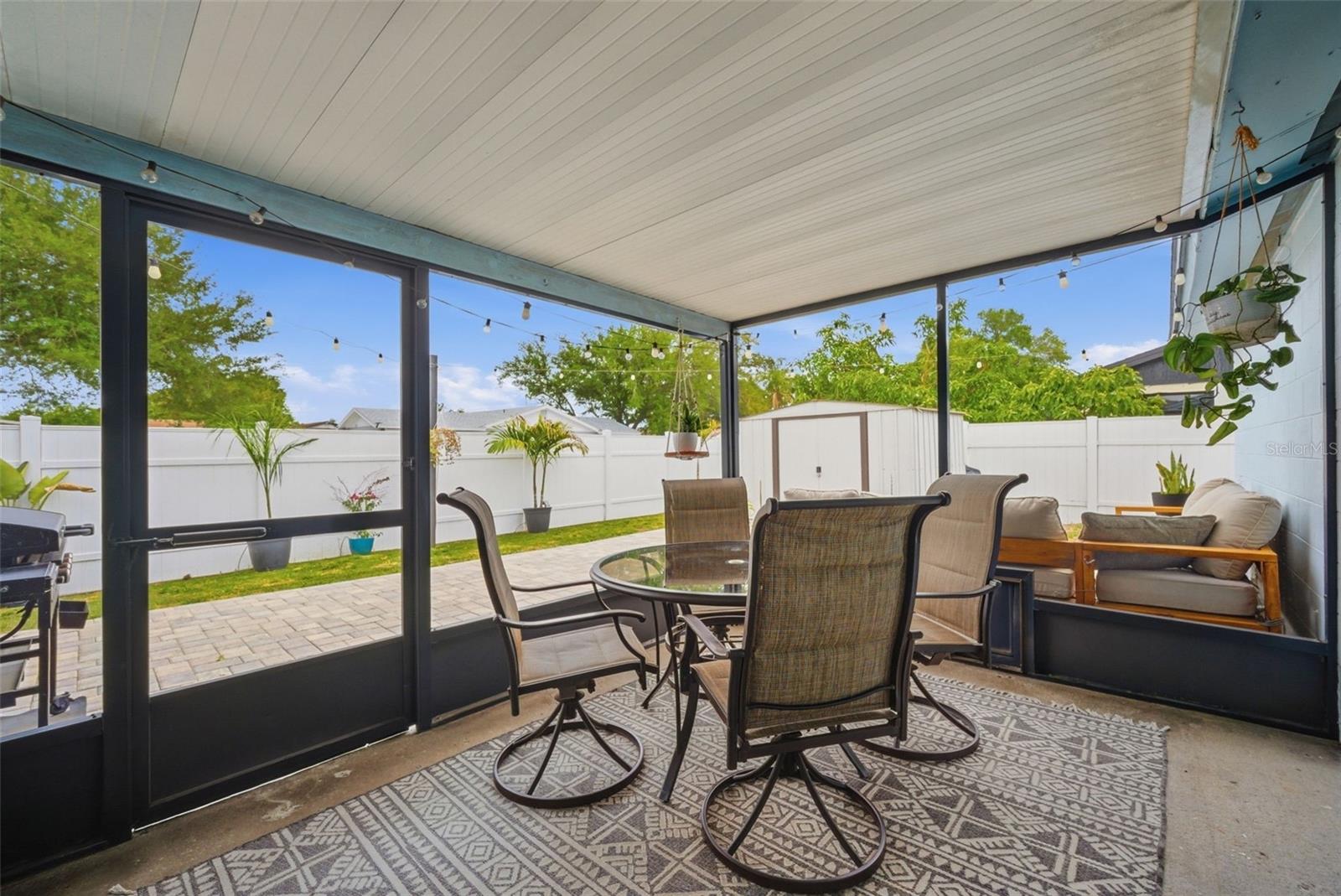 7507 WOODLAND OAKS CT, TAMPA, FL, 33615