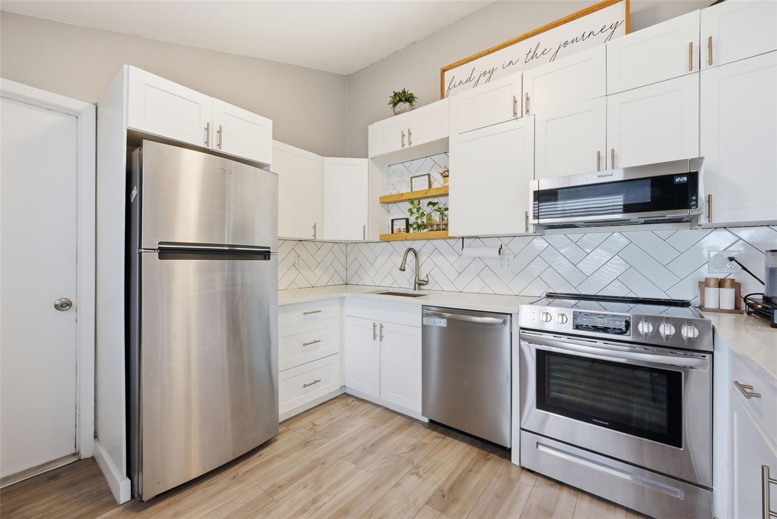 7507 WOODLAND OAKS CT, TAMPA, FL, 33615