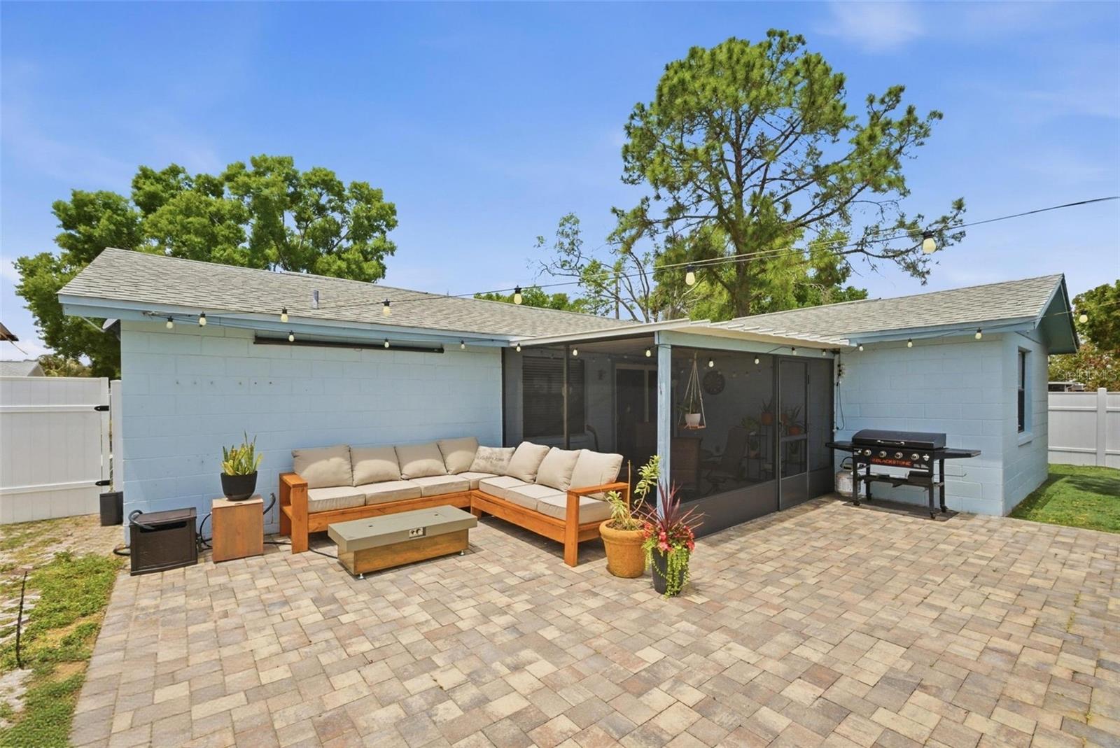 7507 WOODLAND OAKS CT, TAMPA, FL, 33615