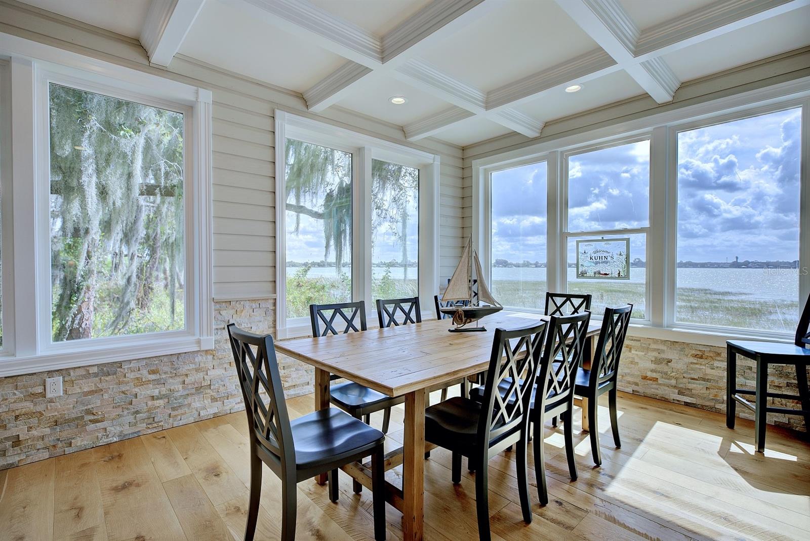 424 LAKE MIRROR DR, LAKE PLACID, FL, 33852