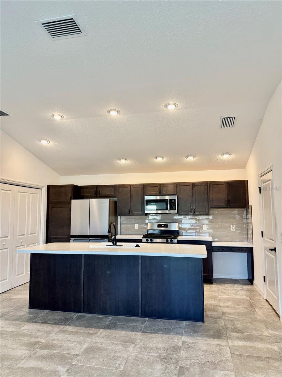 5805 VALENTE CT, THE VILLAGES, FL, 32163