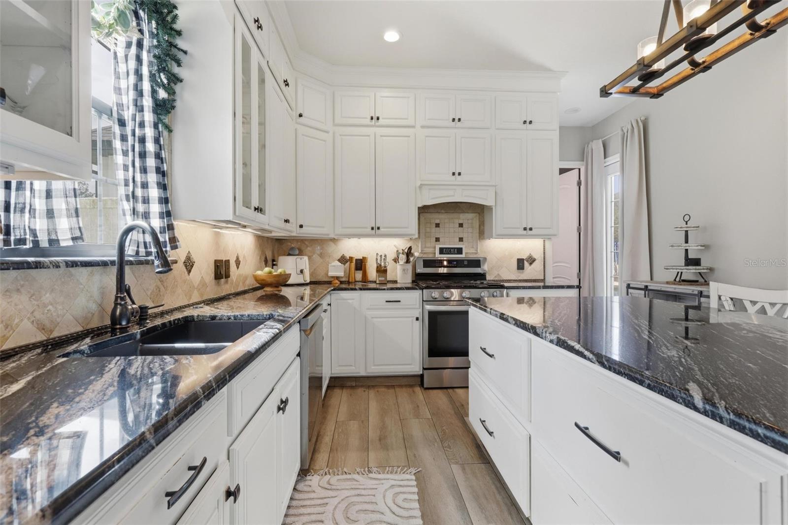 345 CYPRESS ISLES RD, OSTEEN, FL, 32764