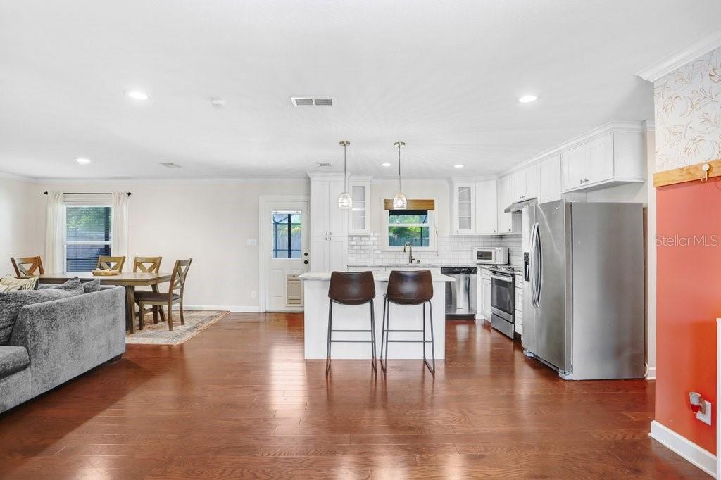 4404 W WISCONSIN AVE, TAMPA, FL, 33616