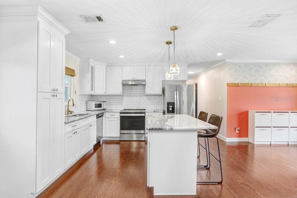 4404 W WISCONSIN AVE, TAMPA, FL, 33616