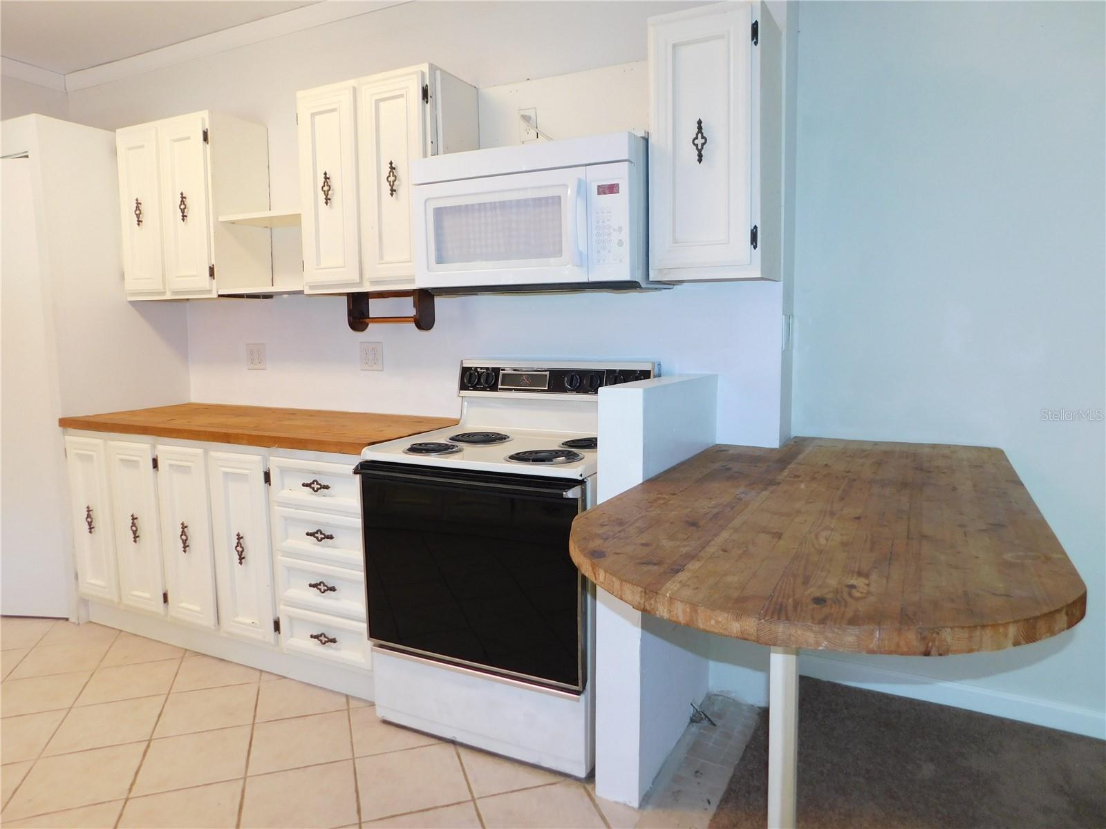 5725 E UNIVERSITY AVE, GAINESVILLE, FL, 32641