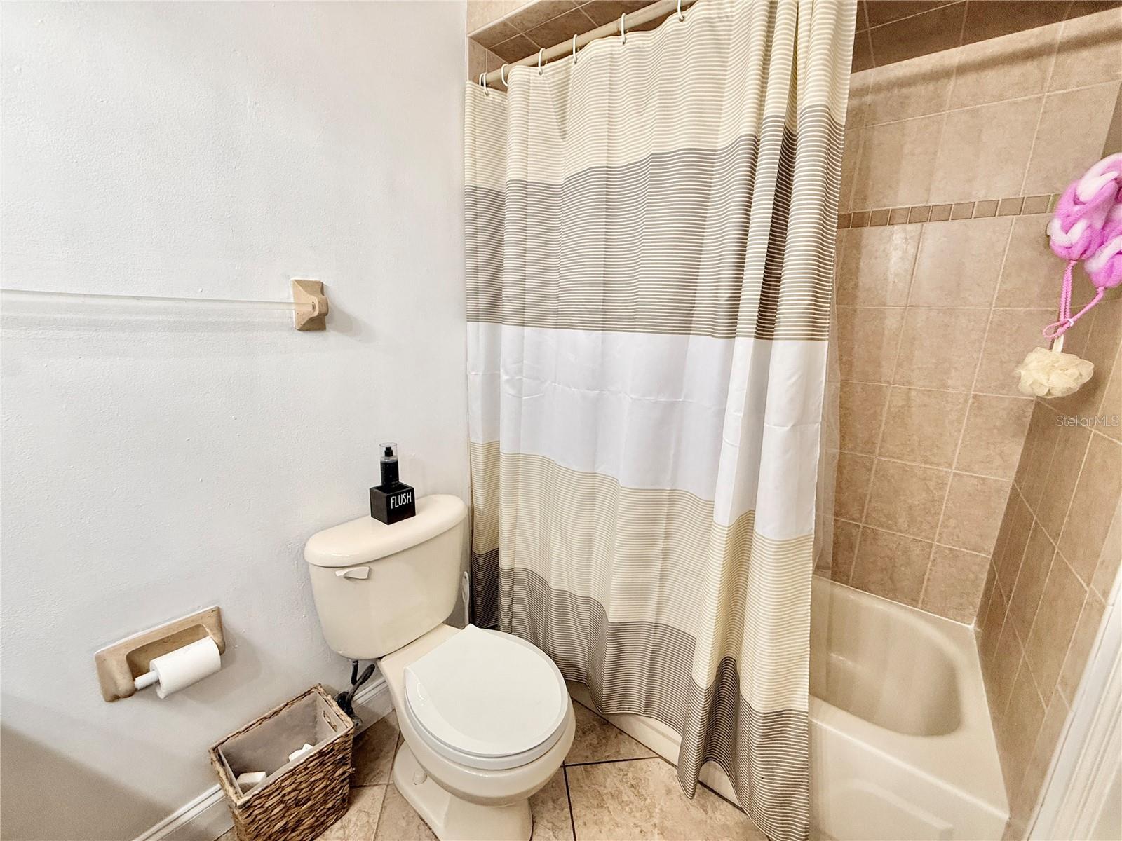 1046 W SAMMS AVE, PORT ORANGE, FL, 32129