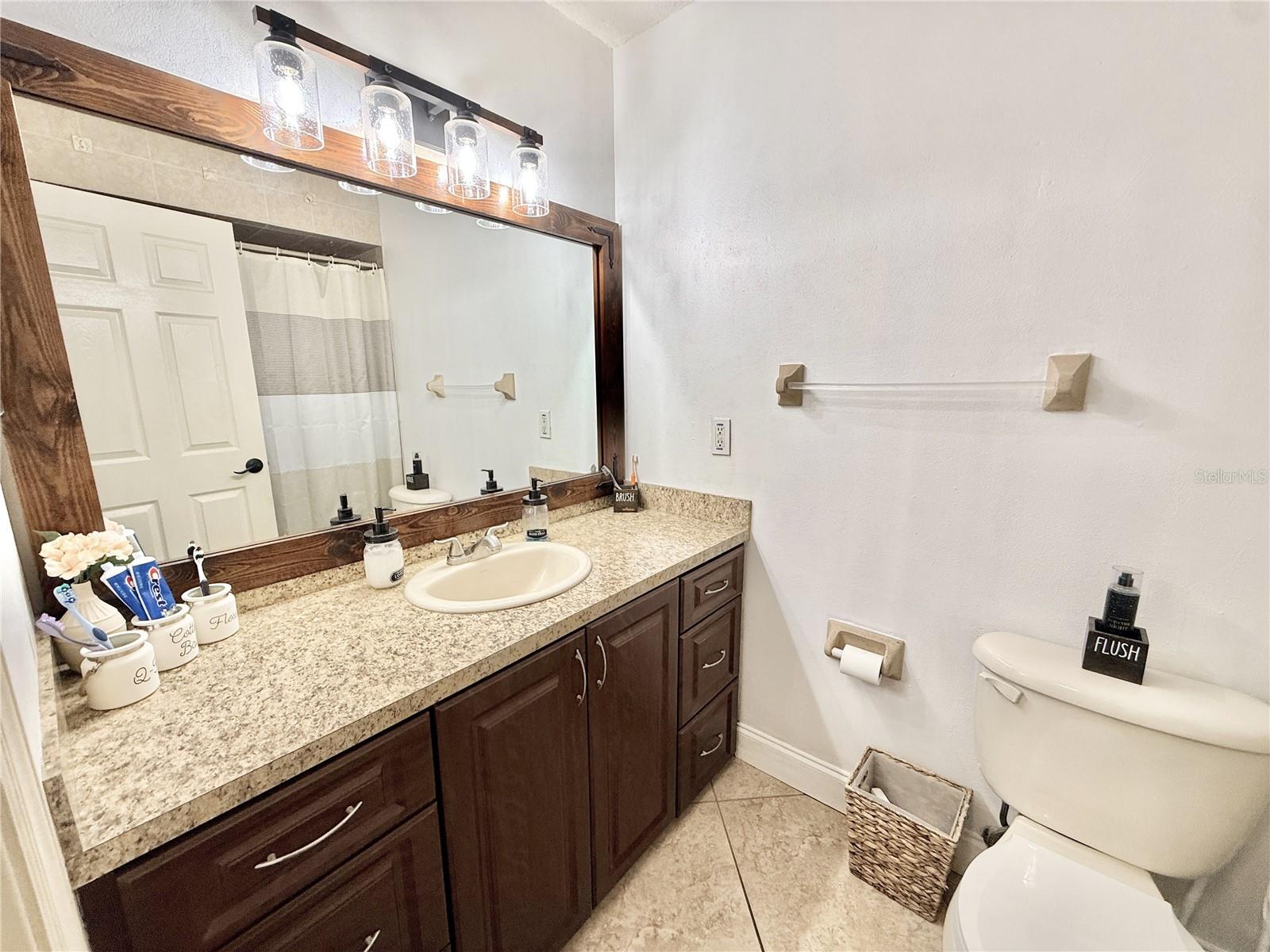 1046 W SAMMS AVE, PORT ORANGE, FL, 32129