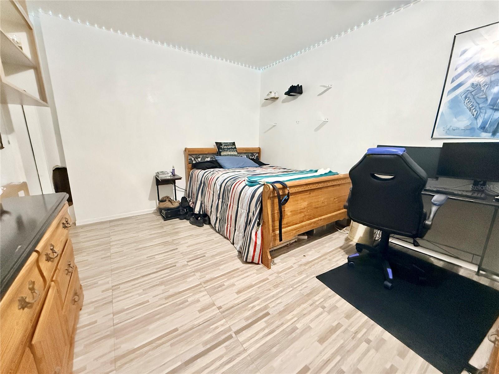 1046 W SAMMS AVE, PORT ORANGE, FL, 32129