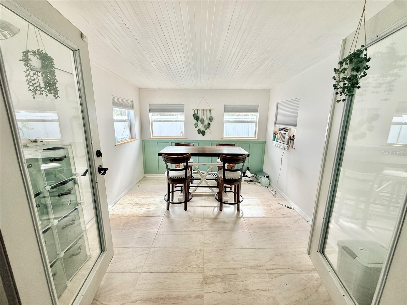 1046 W SAMMS AVE, PORT ORANGE, FL, 32129