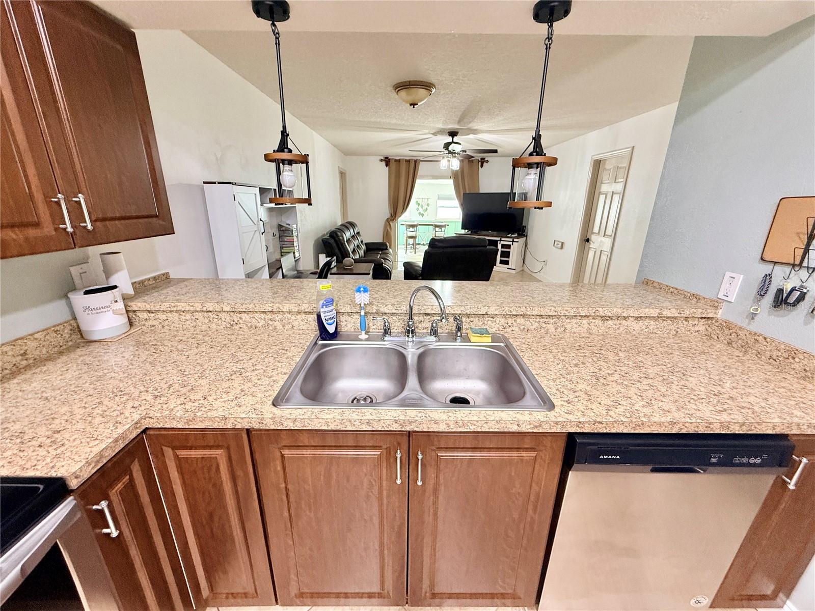 1046 W SAMMS AVE, PORT ORANGE, FL, 32129