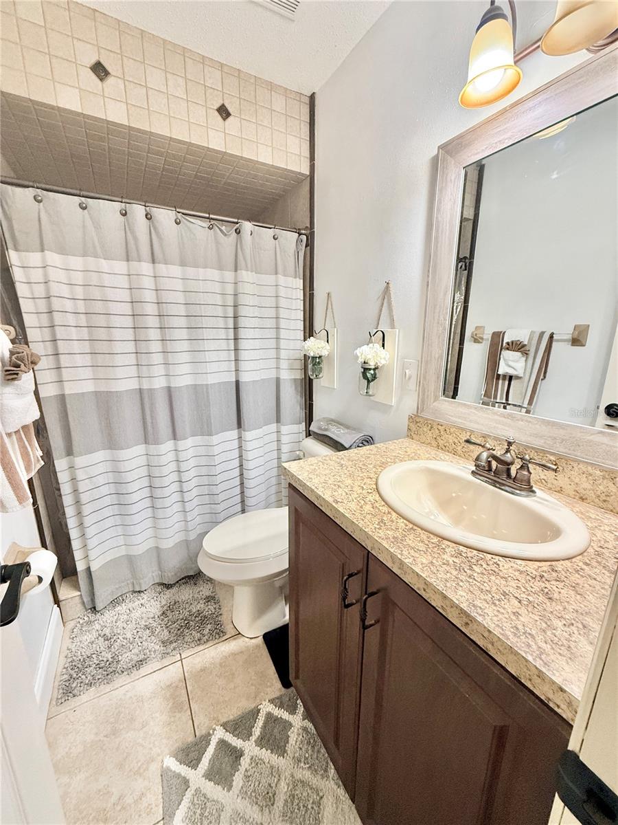 1046 W SAMMS AVE, PORT ORANGE, FL, 32129