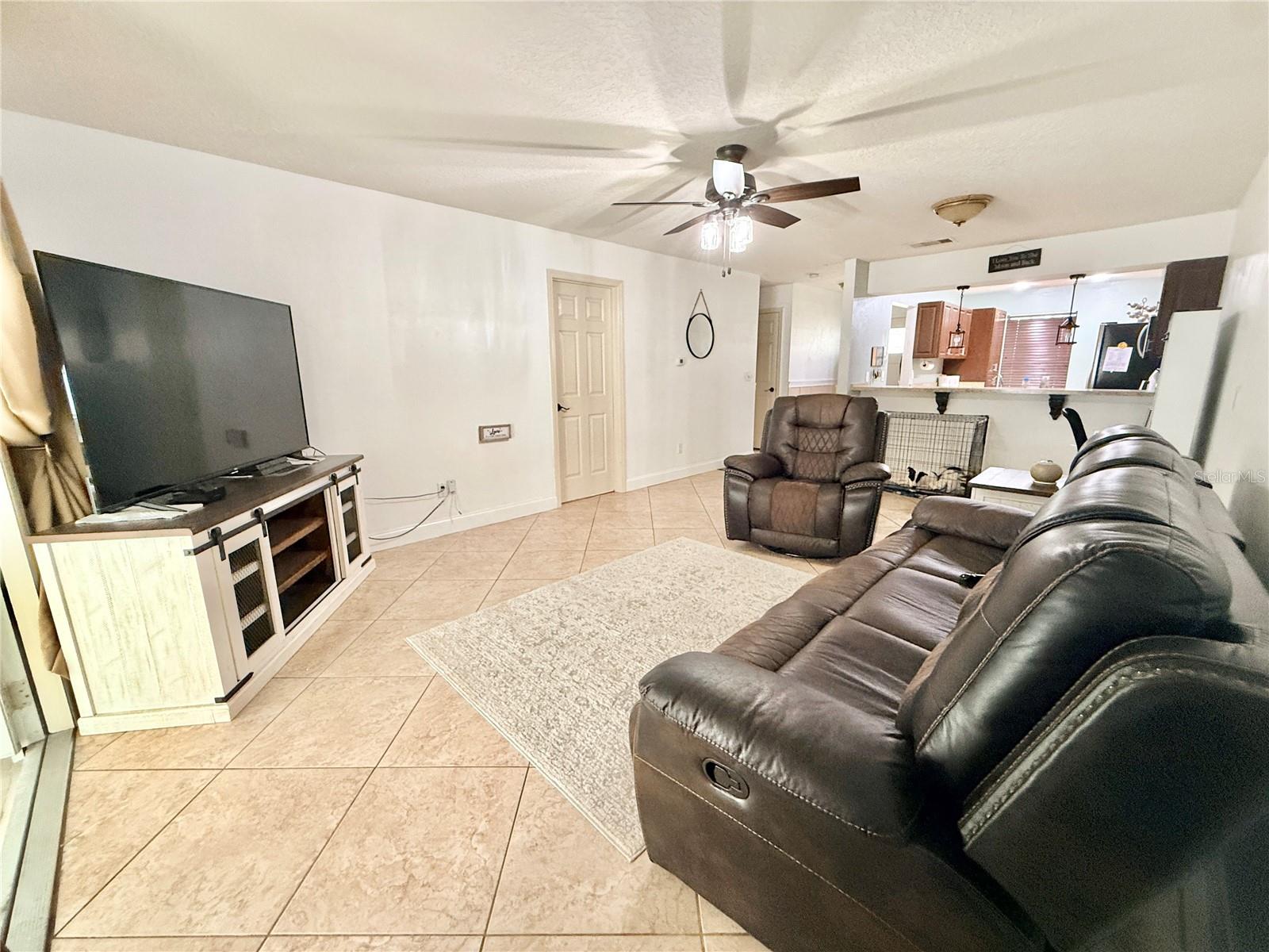 1046 W SAMMS AVE, PORT ORANGE, FL, 32129