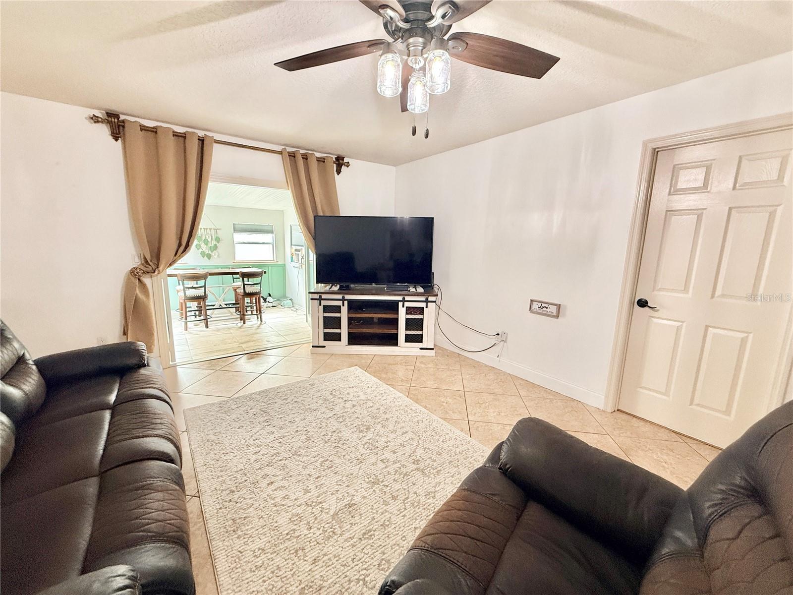 1046 W SAMMS AVE, PORT ORANGE, FL, 32129