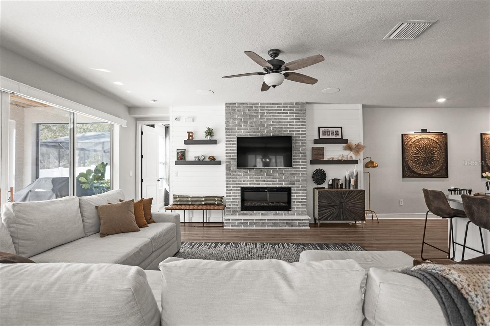 4914 LAKESHORE OAKS CT, TAMPA, FL, 33624