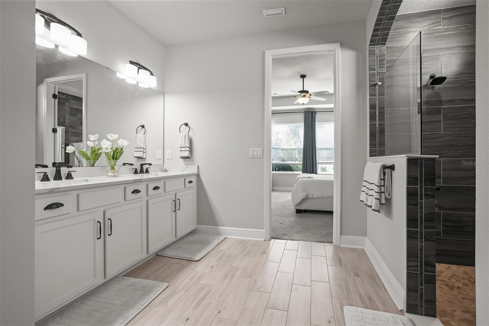 4914 LAKESHORE OAKS CT, TAMPA, FL, 33624